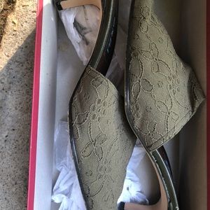 Khaki green Vaneli shoes low heel